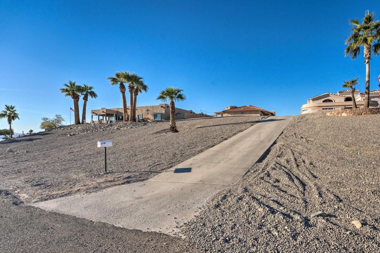 Havasu With Rooftop Deck And Mountain Views! Holiday home Lake Havasu City