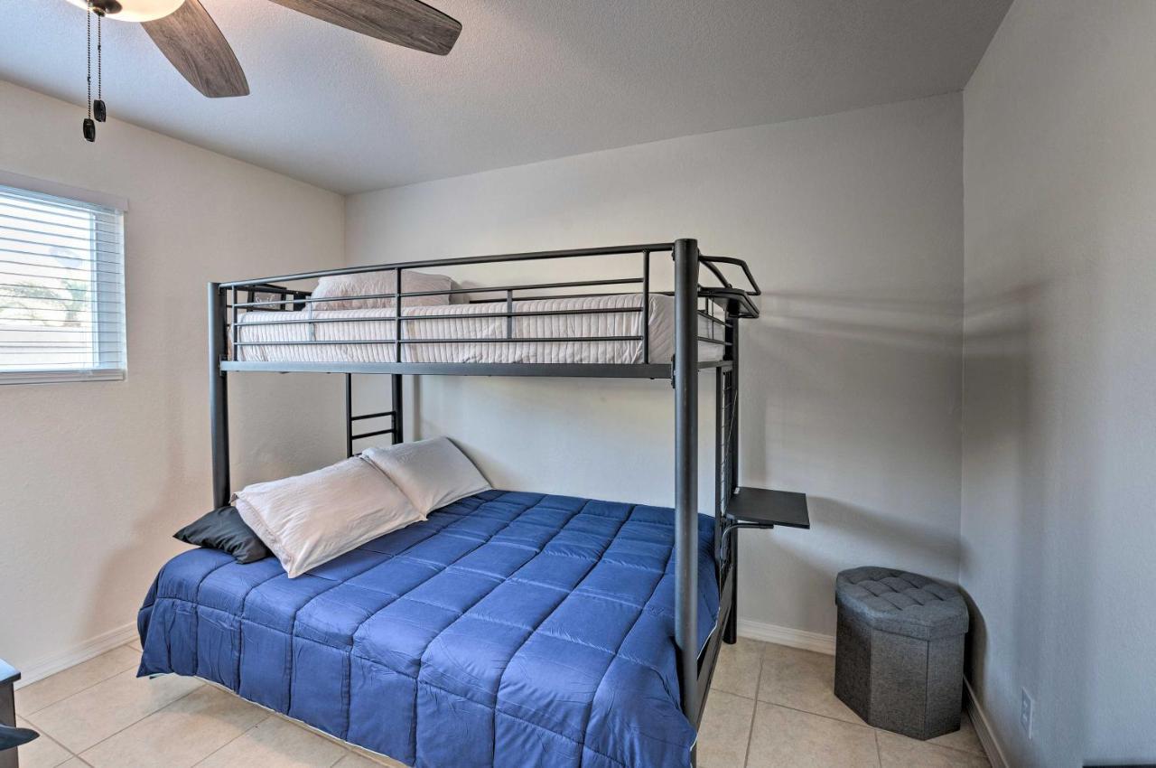Havasu Oasis With Pool, 2 Mi To Downtown Holiday home *