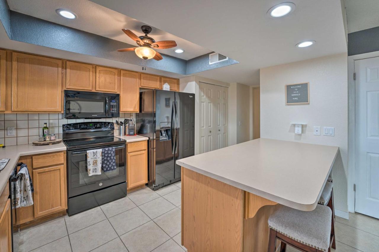 Holiday home Havasu Oasis With Pool, 2 Mi To Downtown *