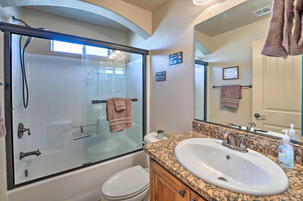 Bright Lake Havasu With New Backyard Oasis! Holiday home