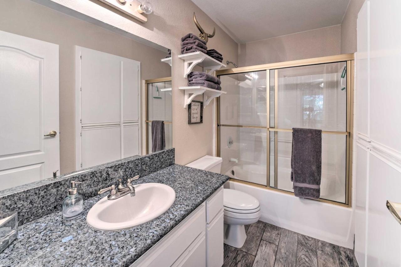 Apartment Havasu With Pool Access 1 Block To Lake Havasu City