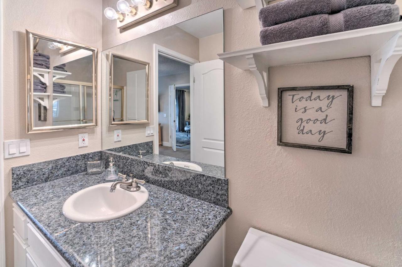Havasu With Pool Access 1 Block To Apartment *