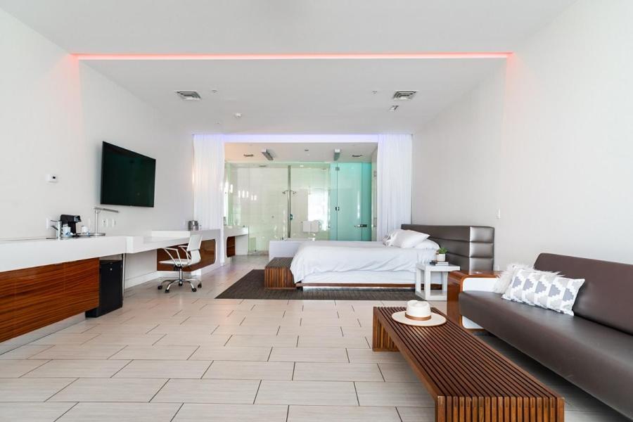 Heat Hotel