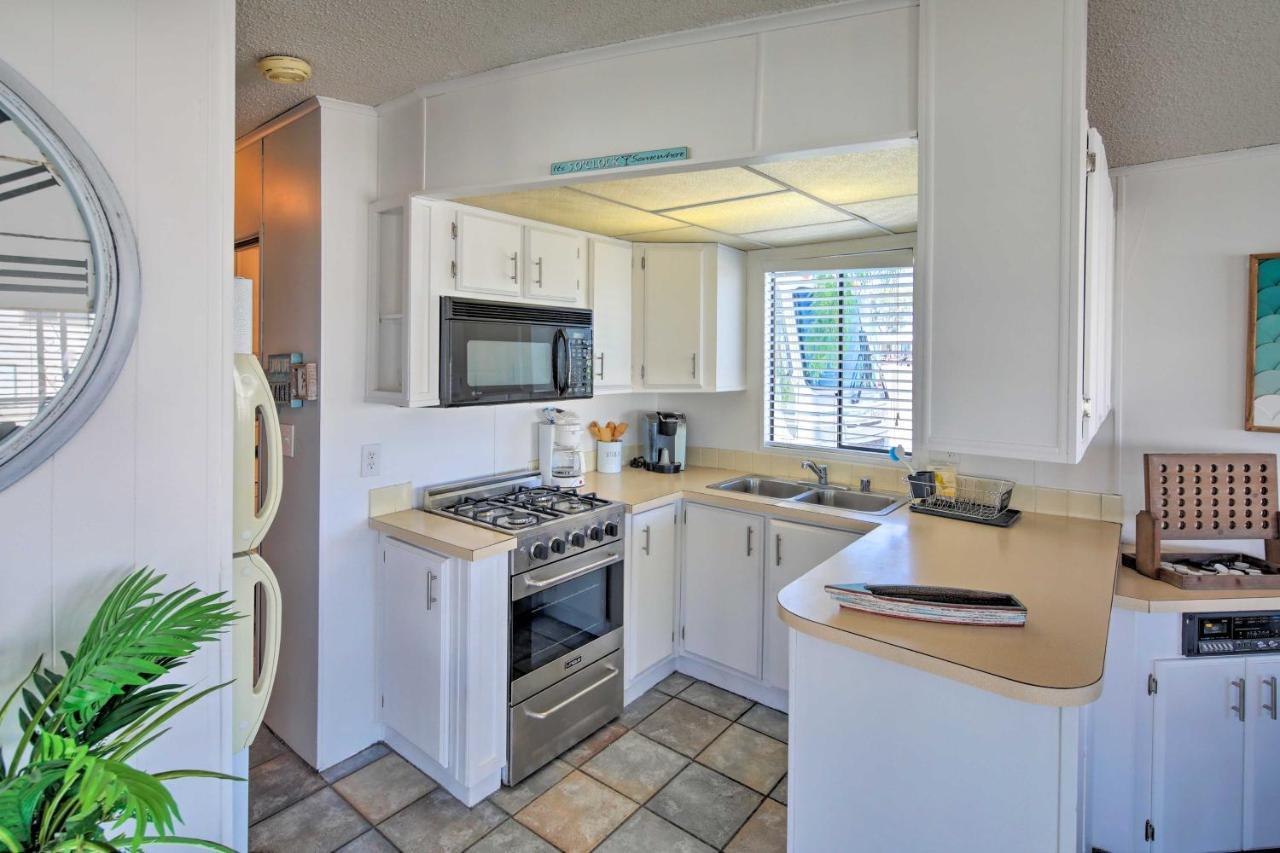 Havasu With Perks, Walk To Holiday home *