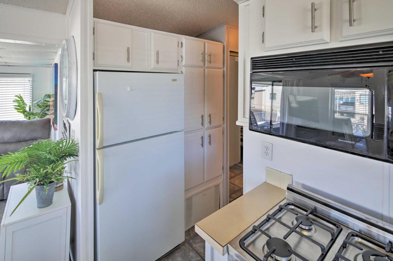 Havasu With Perks, Walk To Holiday home