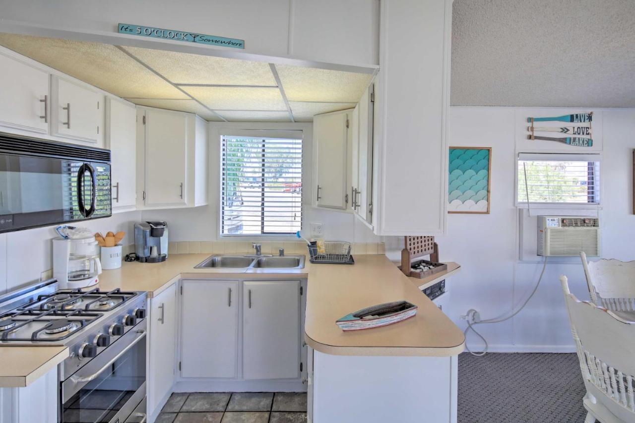 Havasu With Perks, Walk To Holiday home *