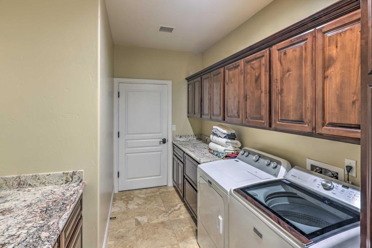 Holiday home Luxe Havasu With Pool, And Patio! *