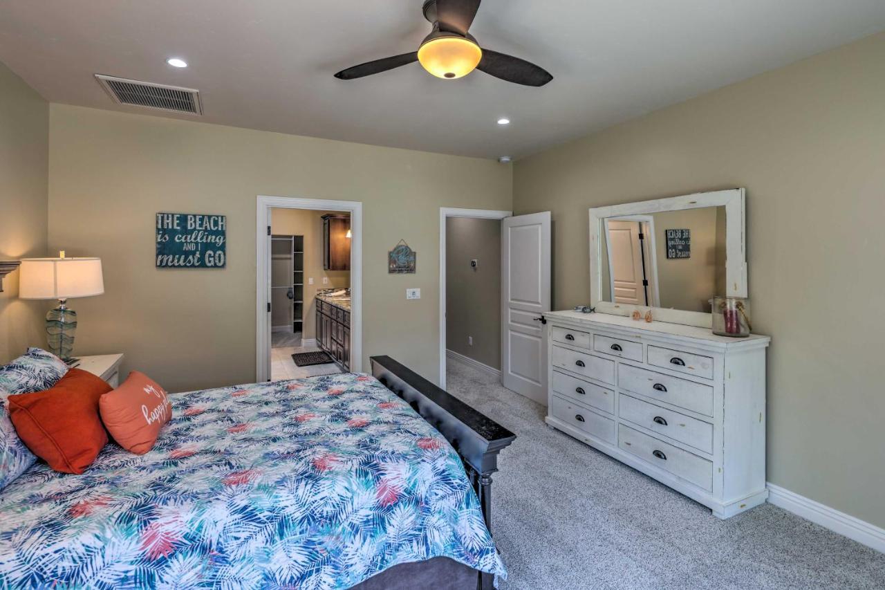 Luxe Havasu With Pool, And Patio!