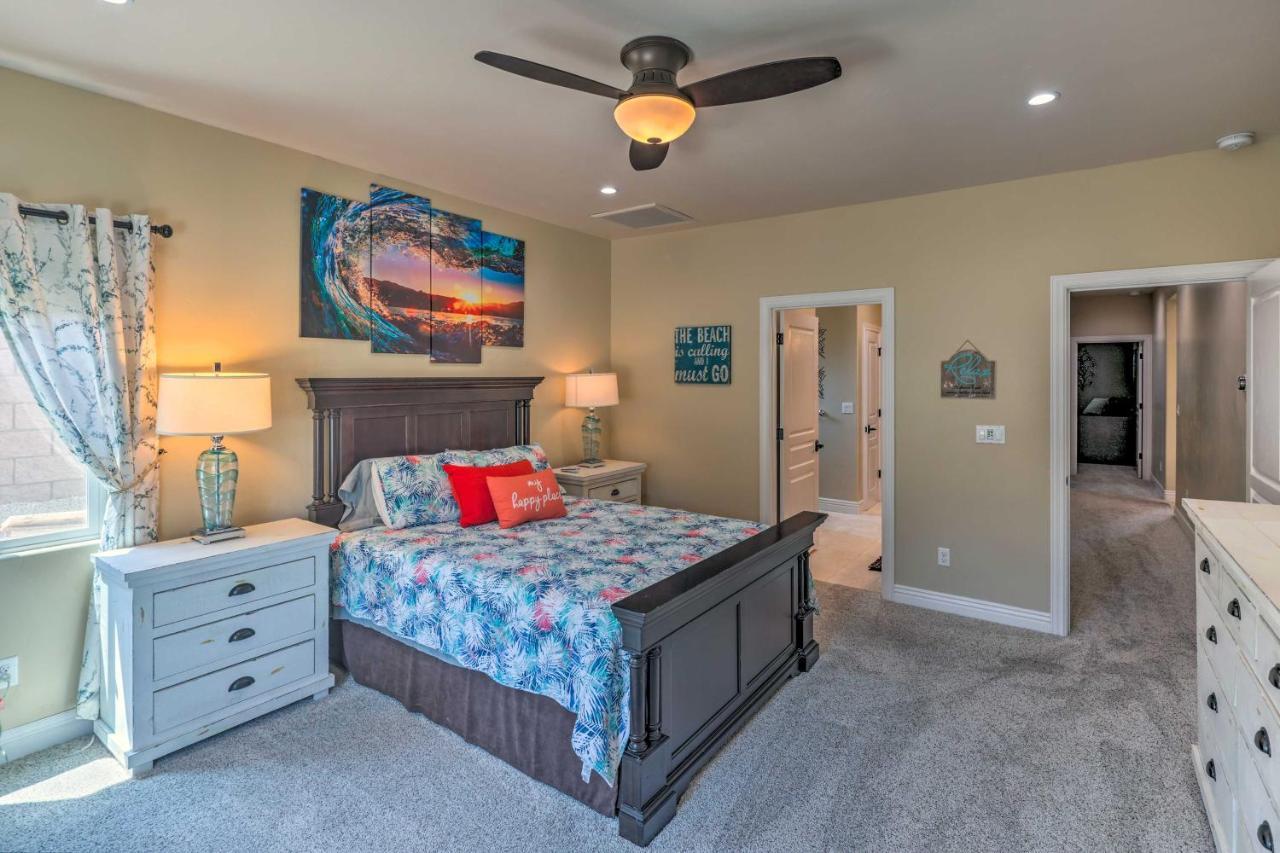 Luxe Havasu With Pool, And Patio!