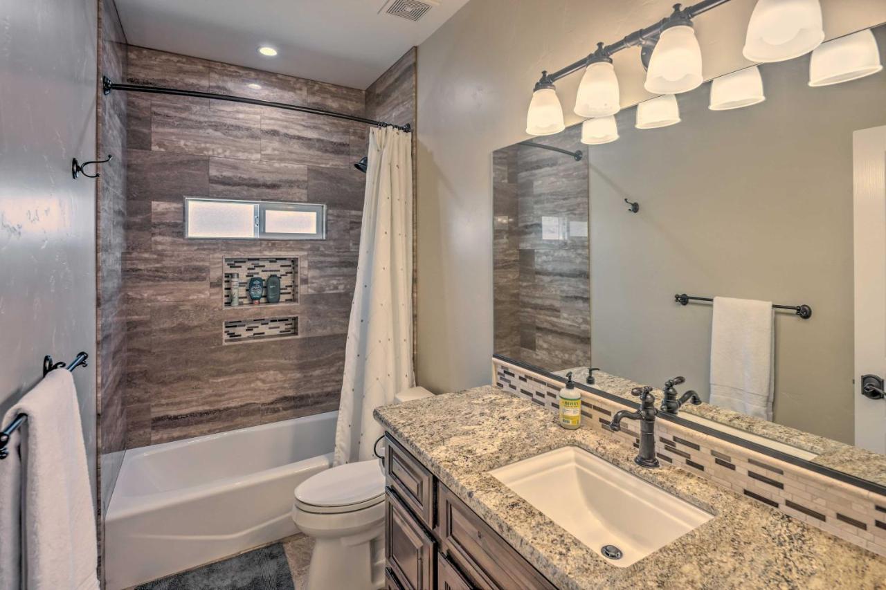 Luxe Havasu With Pool, And Patio!