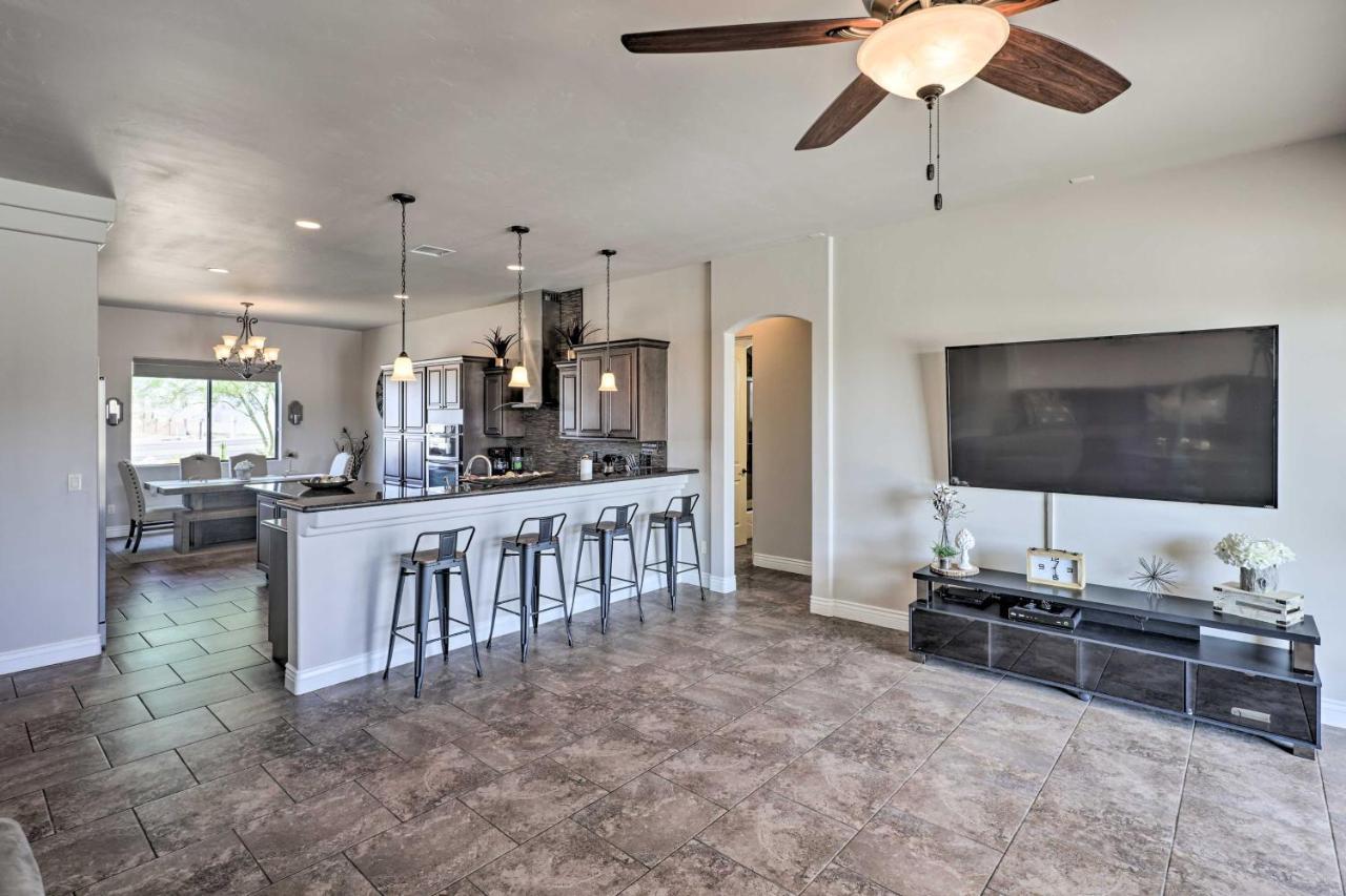 High-end Havasu With Pool And Hot Tub! Holiday home *