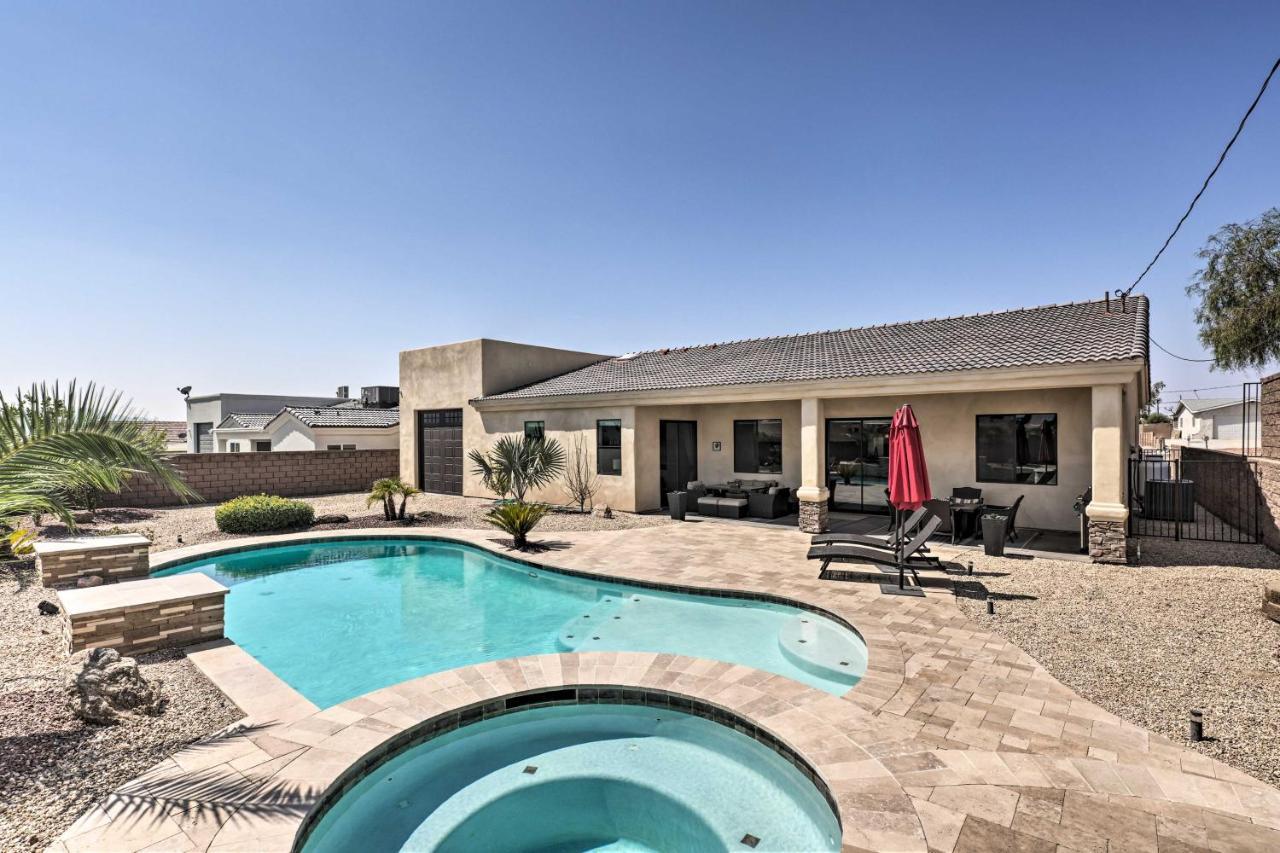 High-end Havasu With Pool And Hot Tub!