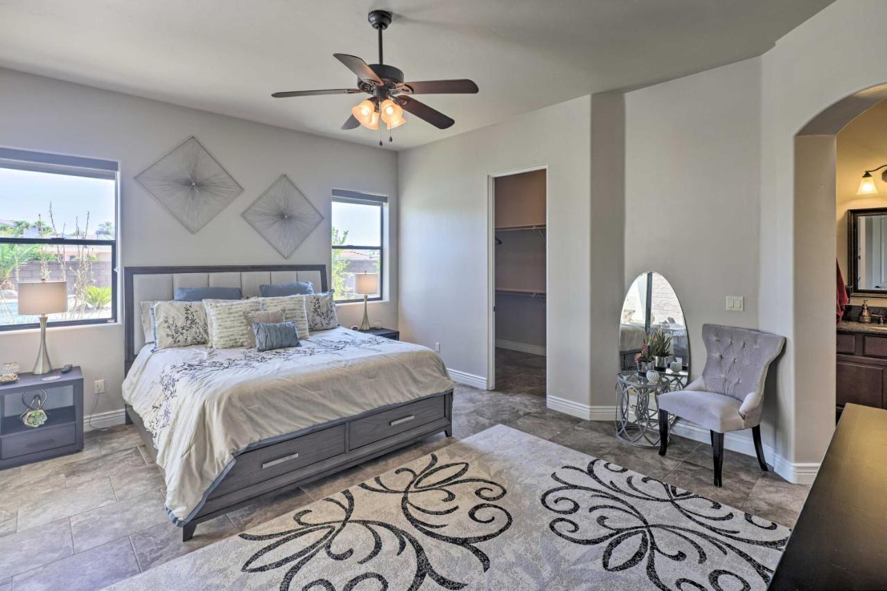 High-end Havasu With Pool And Hot Tub!