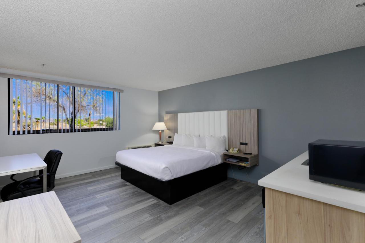 Hotel 6 Havasu Az