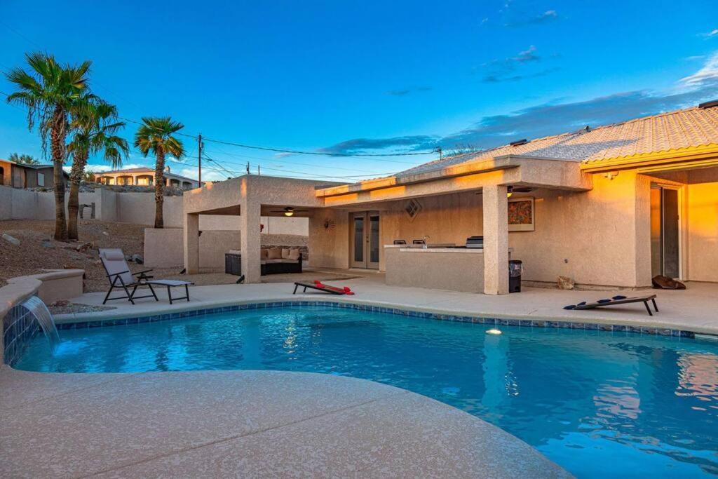 Holiday home Style Living W/ Pool, Spa, Games *