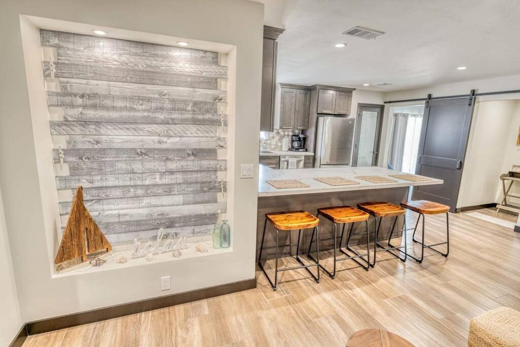 New! Beachy Havasu Getaway *