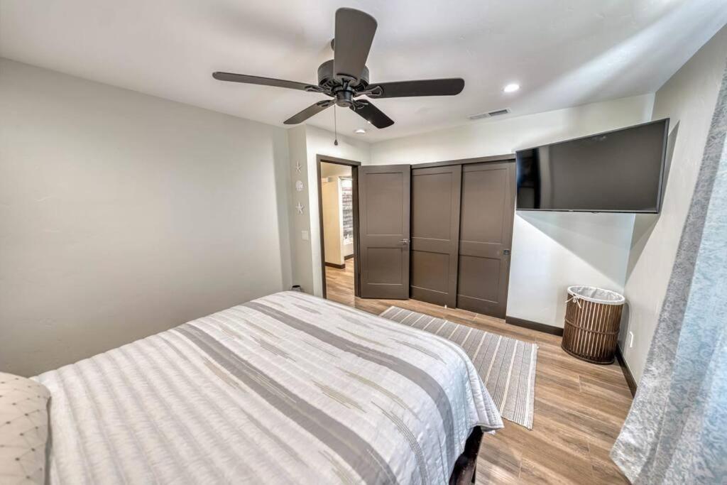 New! Beachy Havasu Getaway