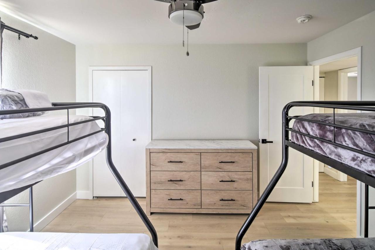 Holiday home Modern Havasu Retreat And Mountain Views! Lake Havasu City