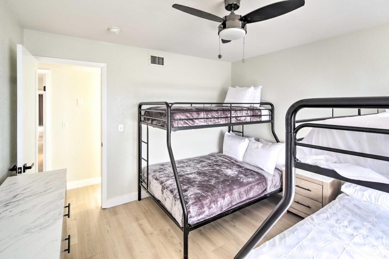 Holiday home Modern Havasu Retreat And Mountain Views! *