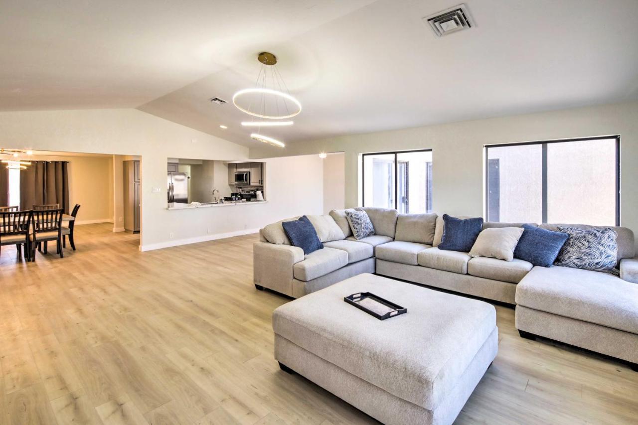 Modern Havasu Retreat And Mountain Views! Holiday home Lake Havasu City