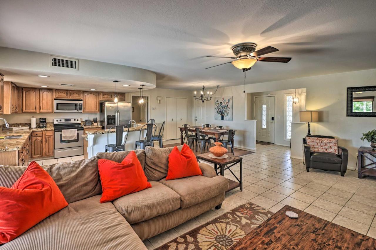 Idyllic Havasu With Private Pool, Pet Friendly! Holiday home Lake Havasu City