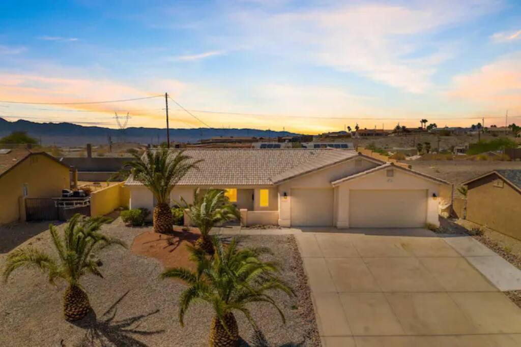 Playpool Oasis-pool, Spa, Garage, Great Views * Lake Havasu City