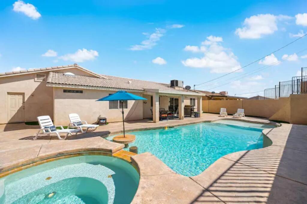 Villa Playpool Oasis-pool, Spa, Garage, Great Views Lake Havasu City