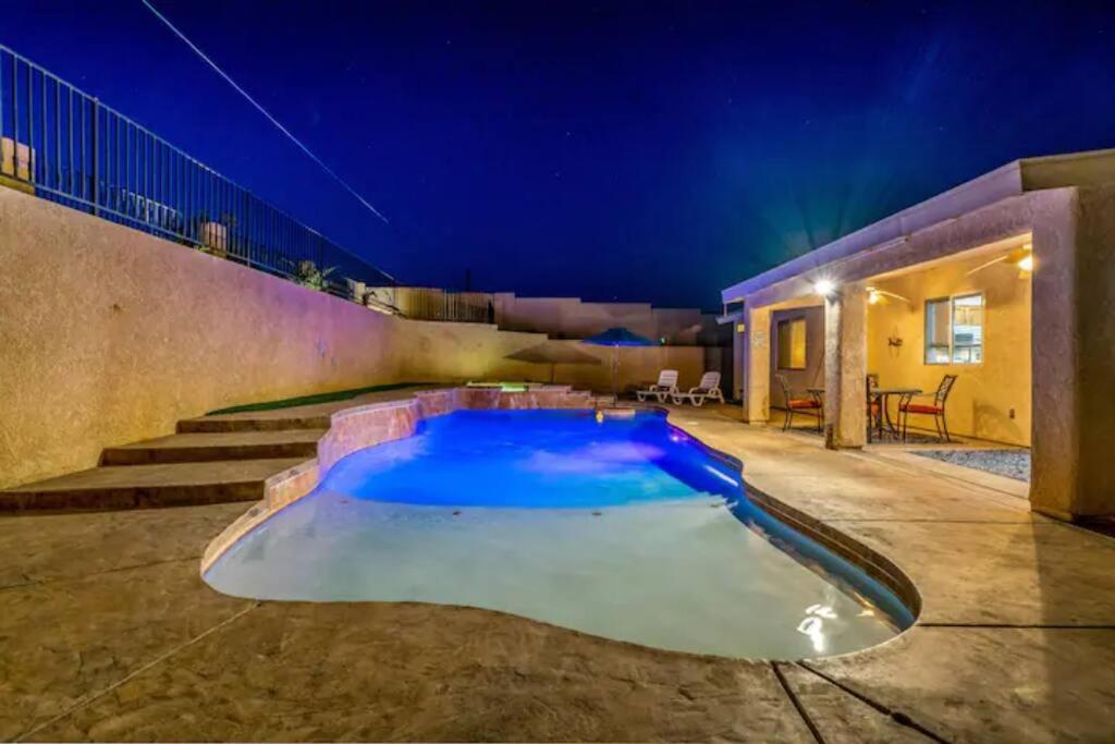 Villa Playpool Oasis-pool, Spa, Garage, Great Views Lake Havasu City