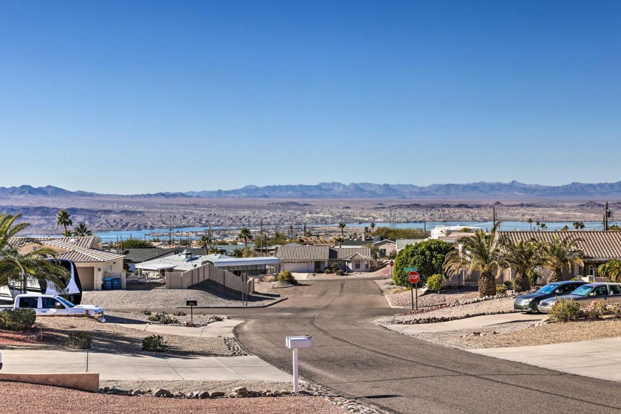 Havasu Putting Green, Pool Access! Holiday home *