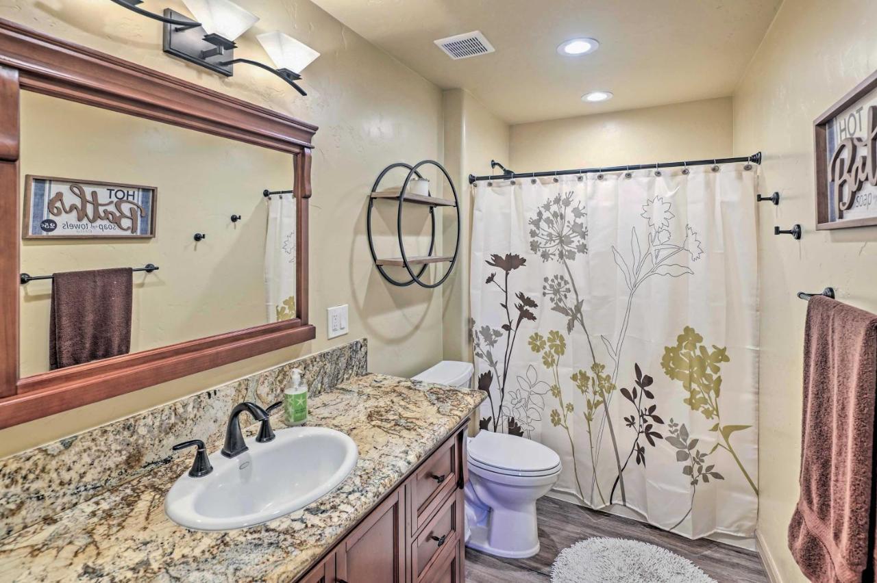 Luxury Az Retreat With Views Of Havasu! Holiday home