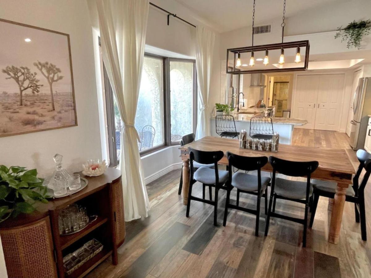 Trendy Desert Getaway Pool, Spa, Game Holiday home Lake Havasu City