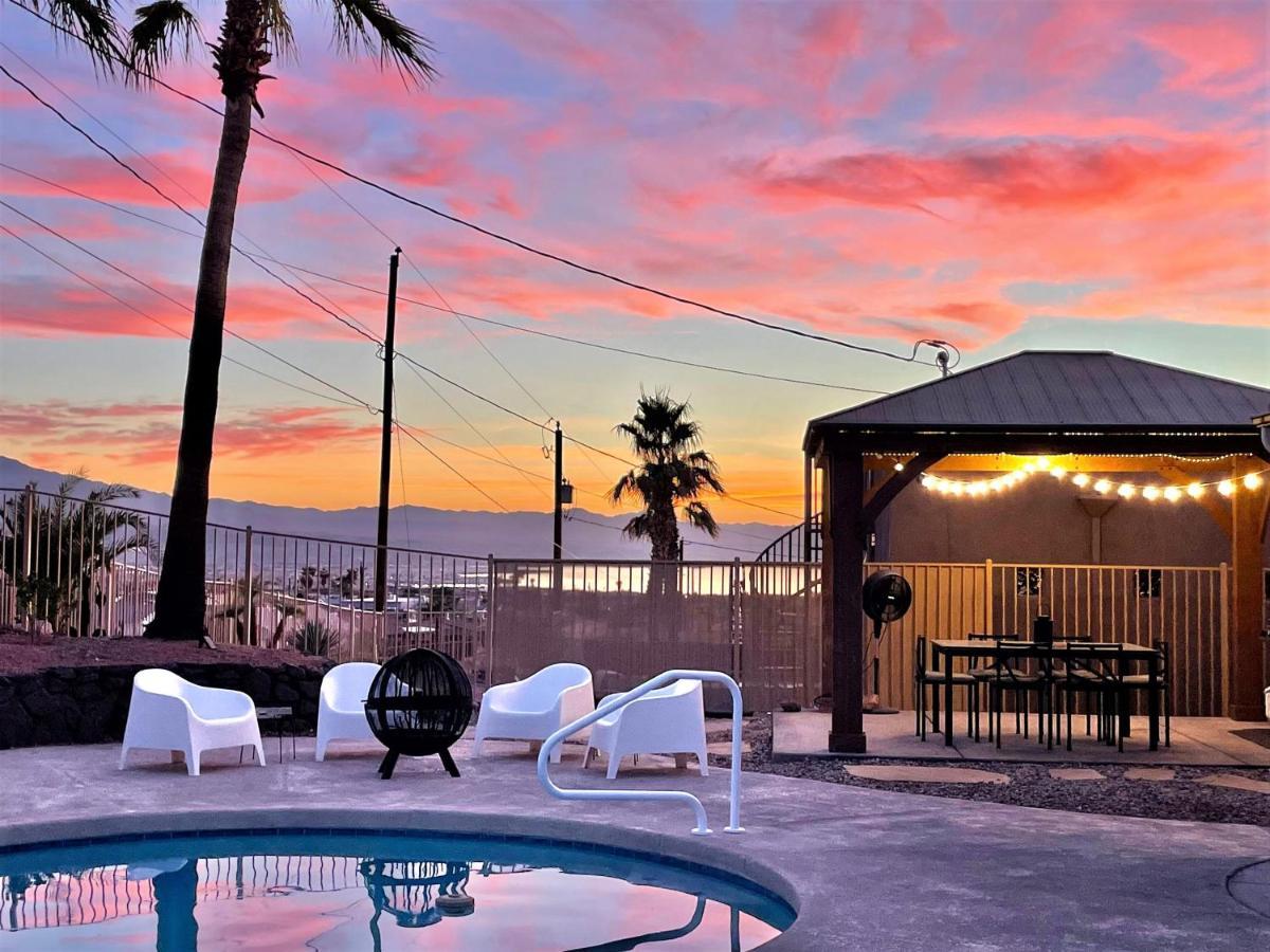 Trendy Desert Getaway Pool, Spa, Game Lake Havasu City