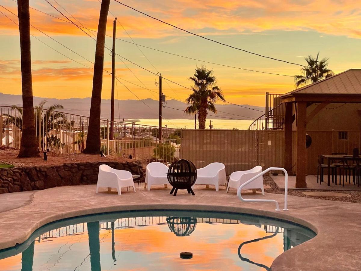 Holiday home Trendy Desert Getaway Pool, Spa, Game