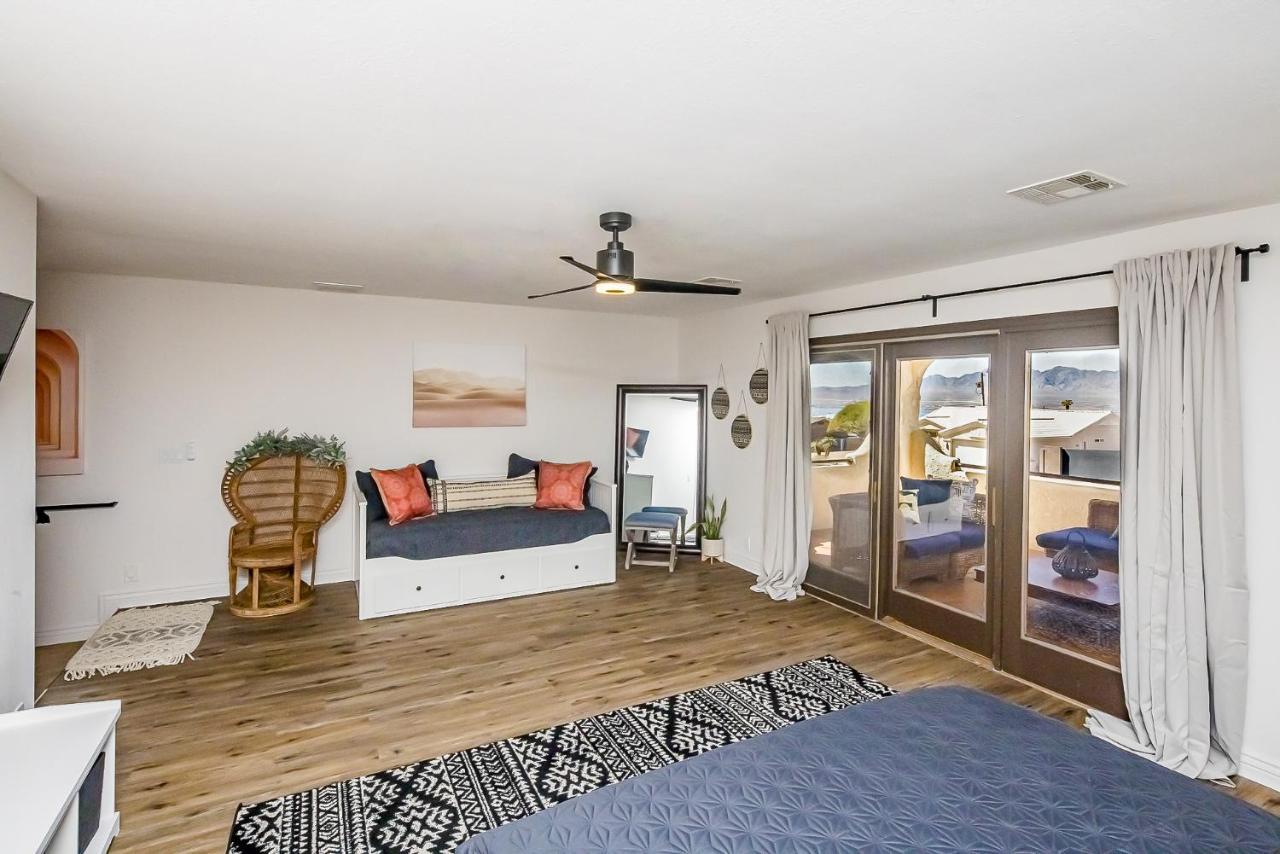 Trendy Desert Getaway Pool, Spa, Game Lake Havasu City
