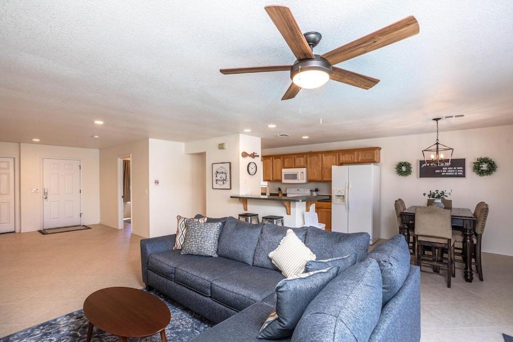 Villa Relax And Unwind - Pool - New - Central - Spacious Lake Havasu City