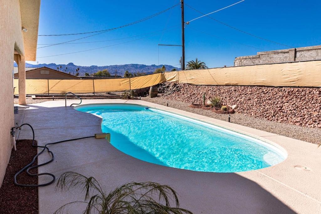Relax And Unwind - Pool - New - Central - Spacious Lake Havasu City