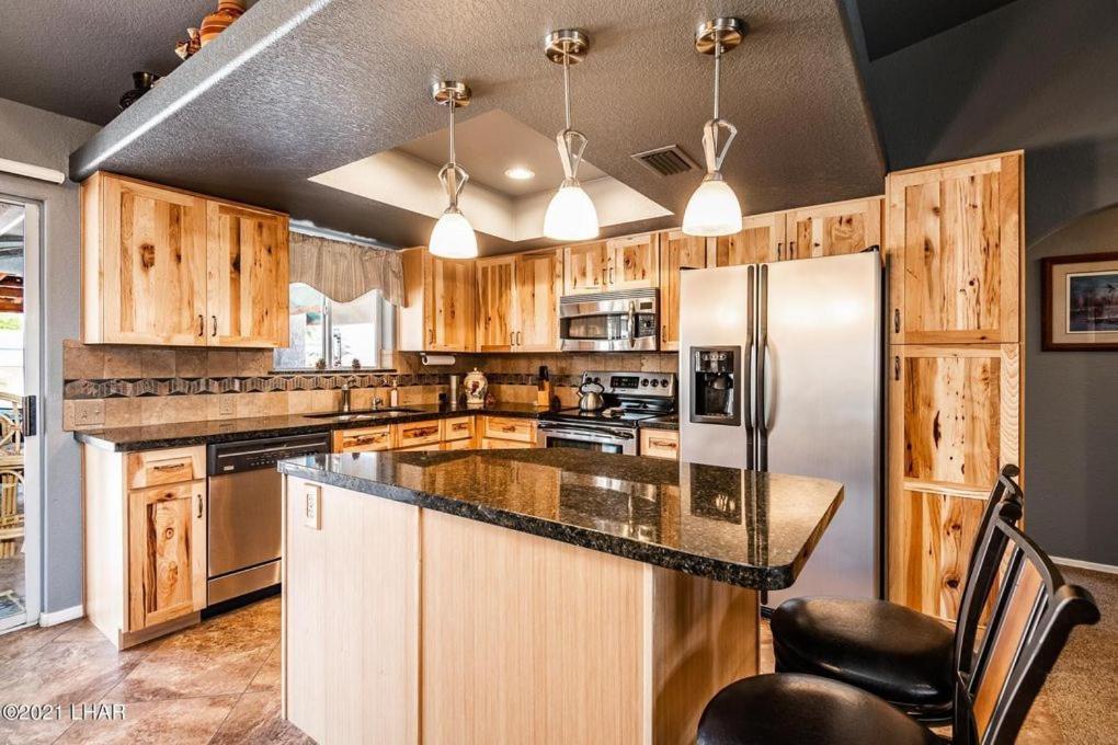 Villa Makin' Waves - Pool, Spa, Relaxing Getaway Lake Havasu City