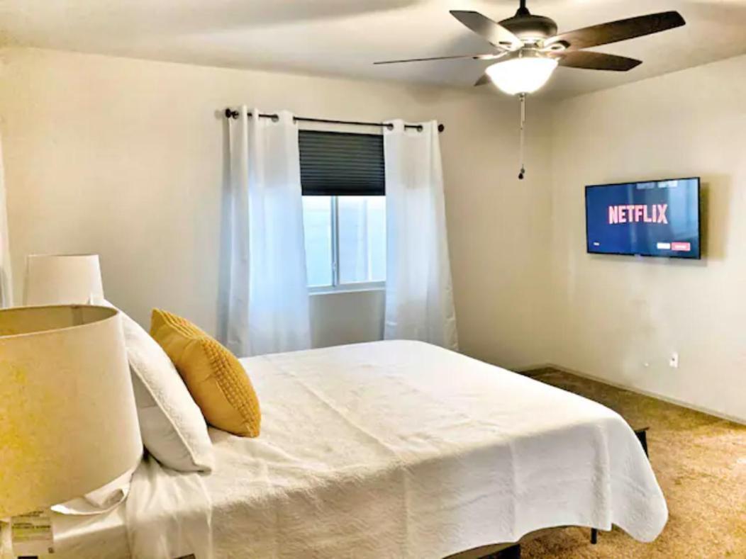 Makin' Waves - Pool, Spa, Relaxing Getaway Villa Lake Havasu City