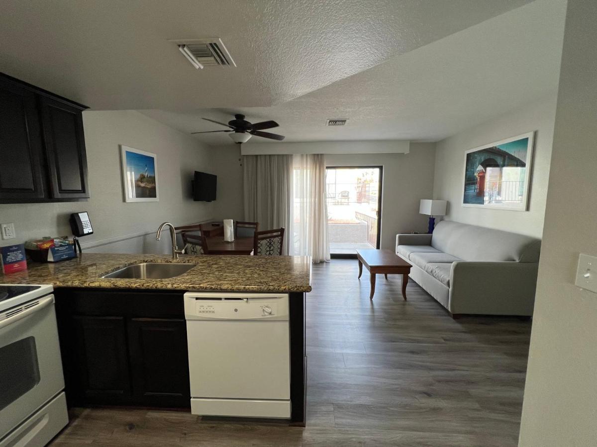 Hotel Getaways At Havasu Dunes Lake Havasu City