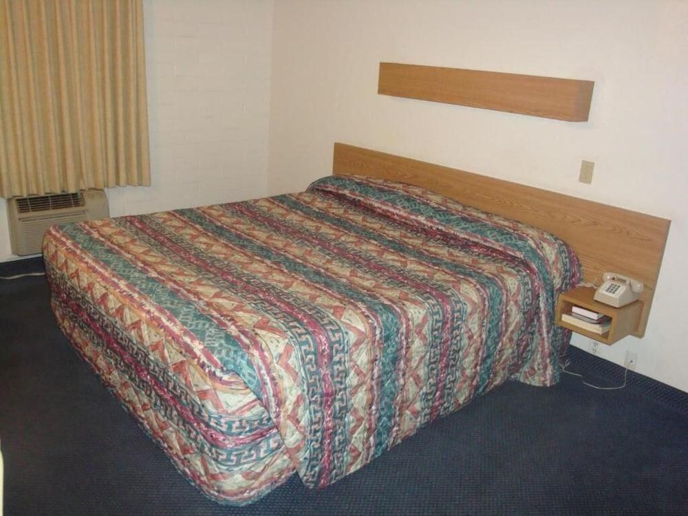 Travelers Havasu Motel 2*