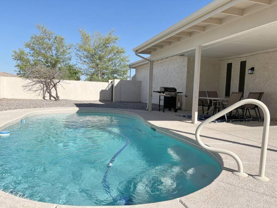 Cheerful Pool Home-lowkey, 10min To Lake, Comfort * Lake Havasu City