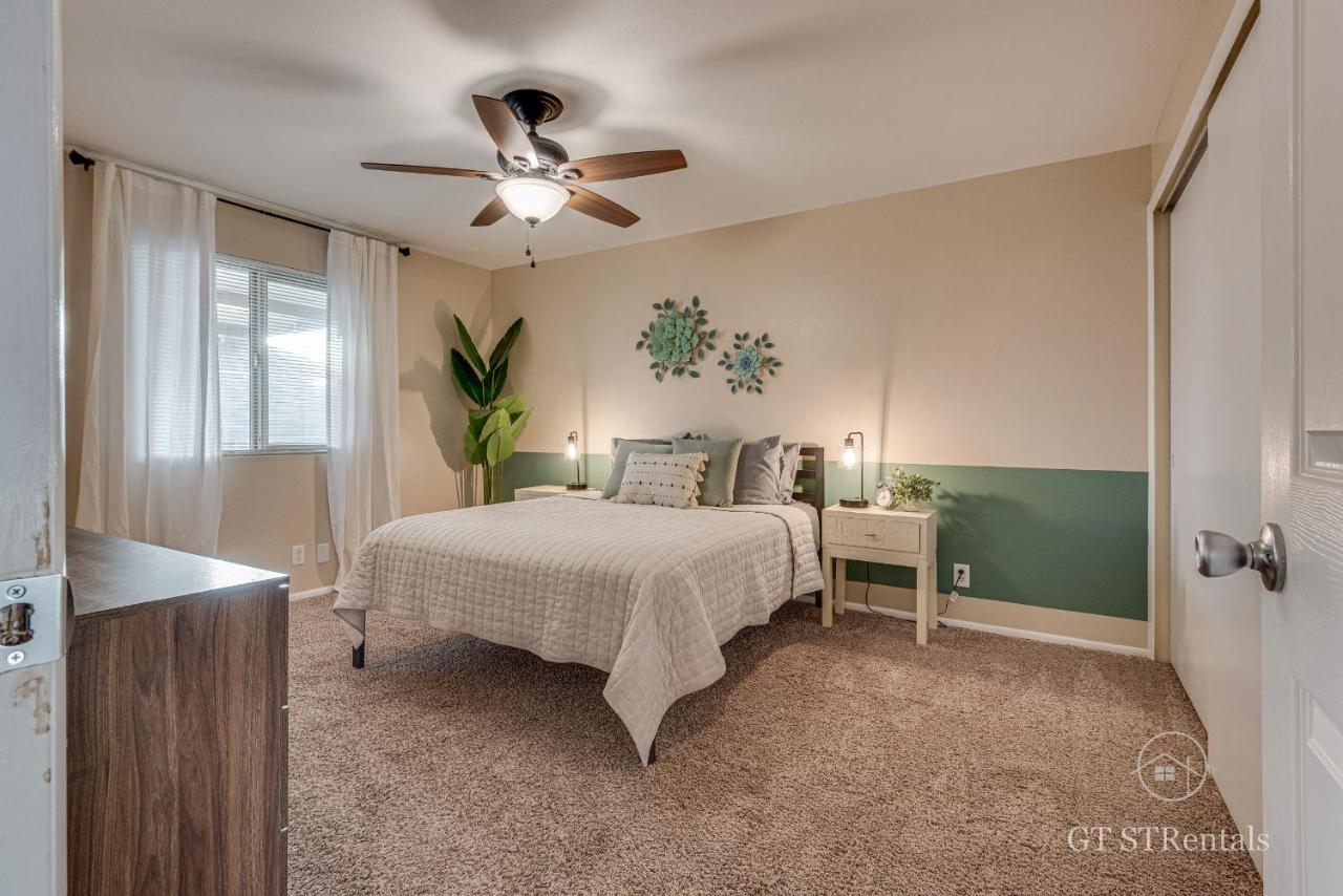 A Wave From It All - Pet & Family Friendly With Beautiful Views! *