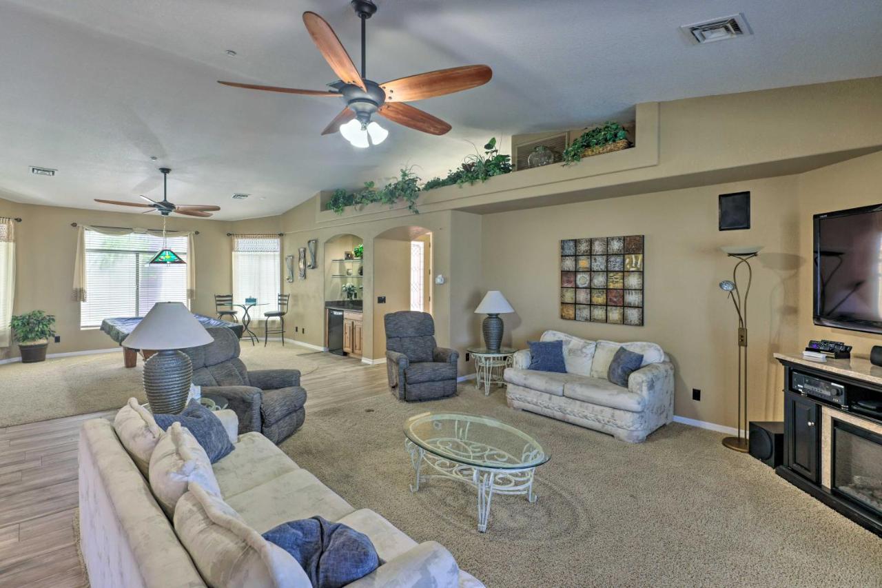 Holiday home Deluxe Gated With Pool Overlooking Havasu! *