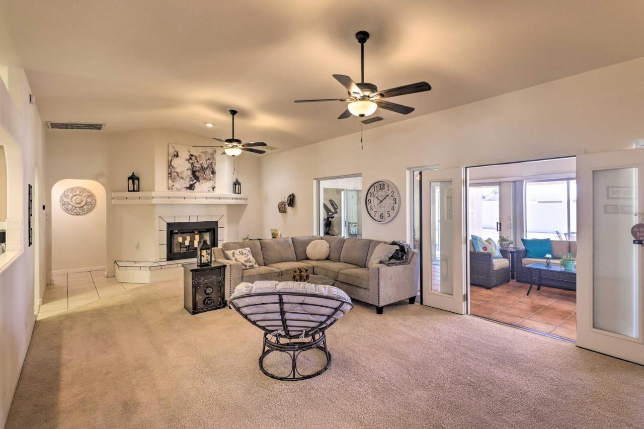 Beautiful Havasu Retreat With Hot Tub, Pet Friendly! Holiday home