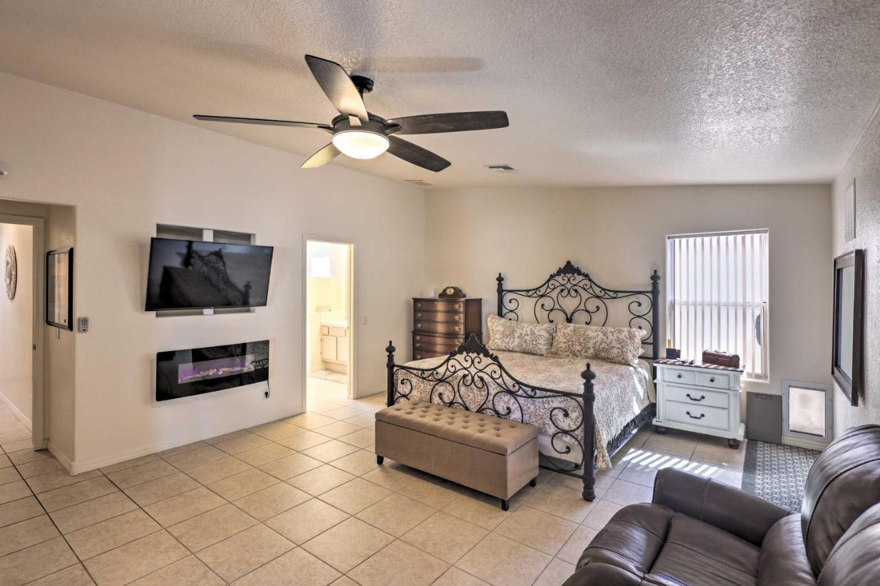 Beautiful Havasu Retreat With Hot Tub, Pet Friendly! Holiday home *