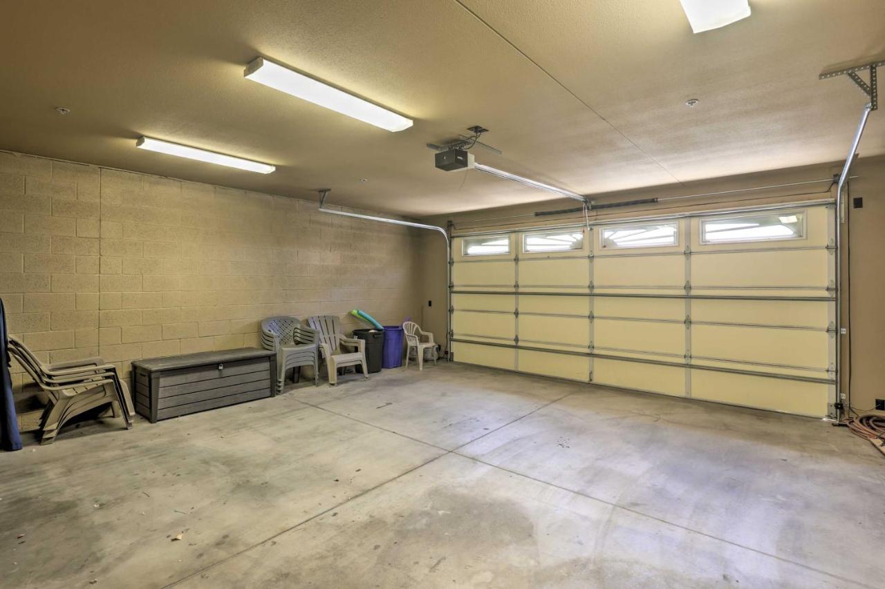 Deluxe Gated With Pool Overlooking Havasu! *