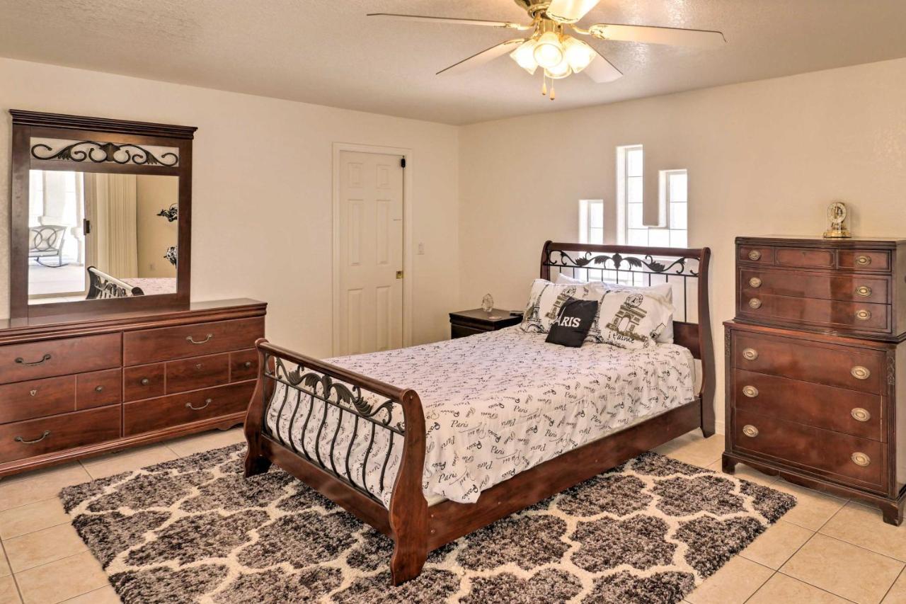 Beautiful Havasu Retreat With Hot Tub, Pet Friendly! Holiday home Lake Havasu City