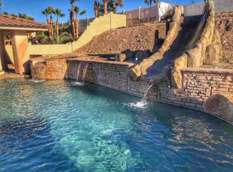 Ultimate Backyard-pool/spa. Slide. Lakeview. Ball *
