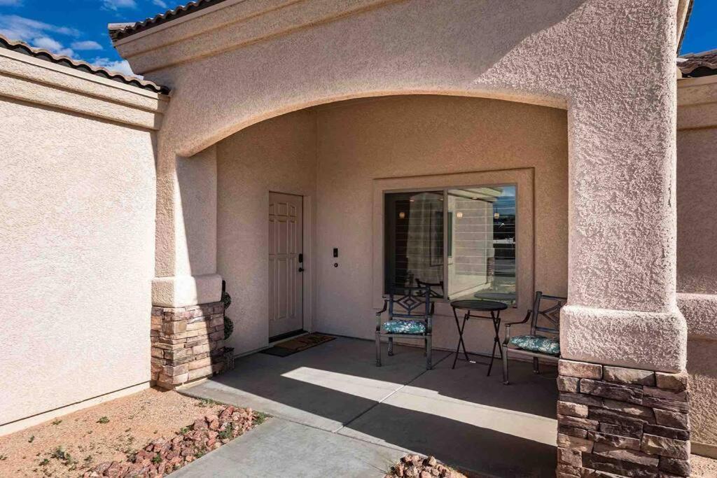 Hot Tub . Spacious . Pets . . Boat Parking Lake Havasu City