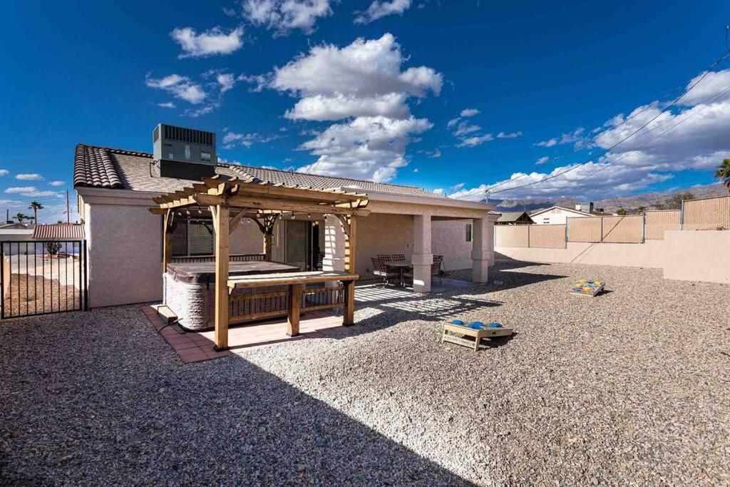 Hot Tub . Spacious . Pets . . Boat Parking * Lake Havasu City